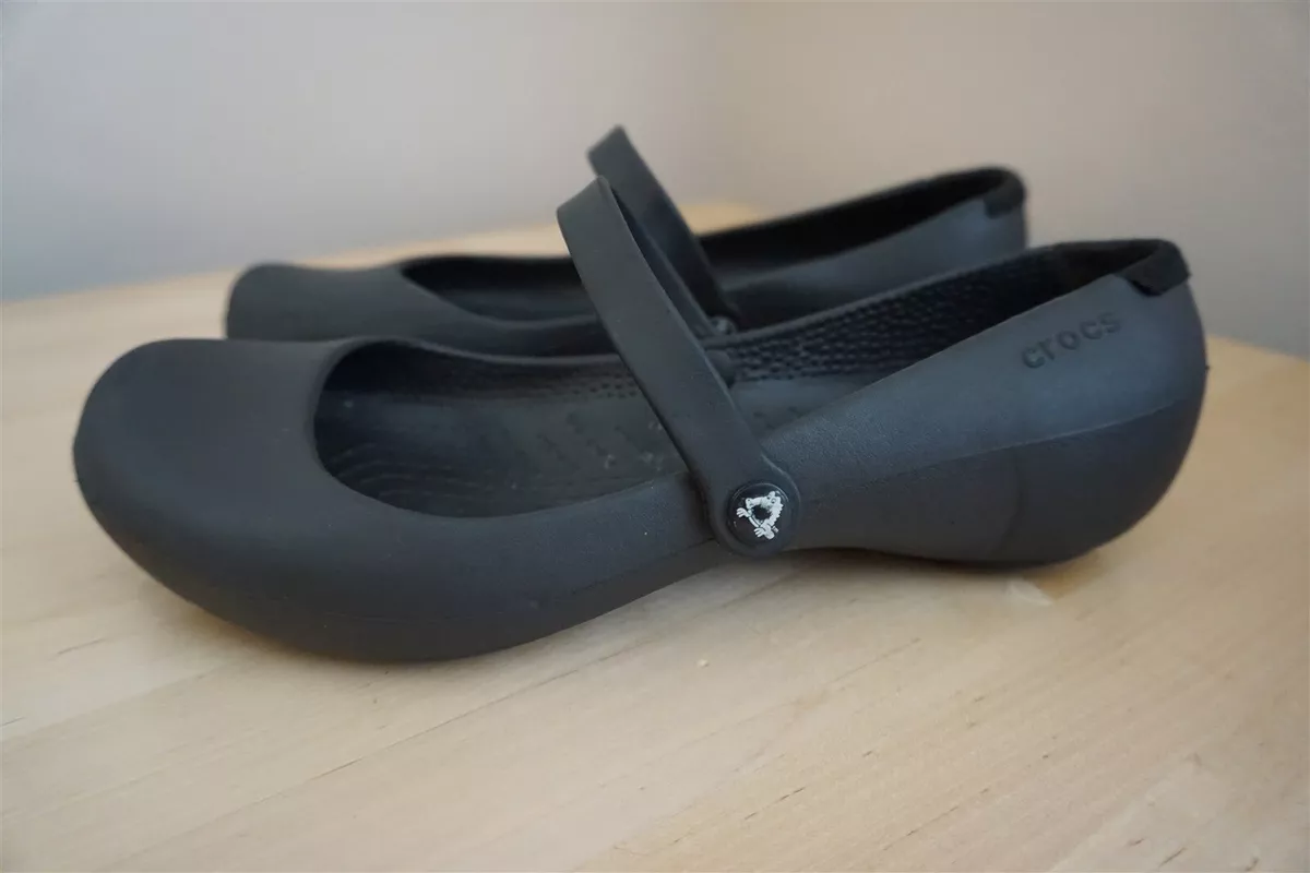 Crocs Women s Alice Work Flat Black Gunmetal Size 7 eBay