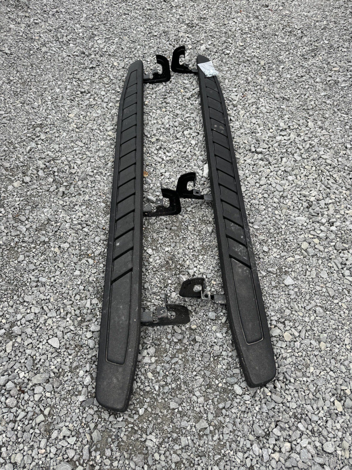 New GM AT4 Running Boards 1924 GMC Sierra/ Chevy Silverado Crew Cab