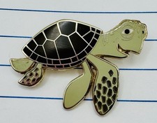 Disney Parks Finding Nemo Crush the Turtle - ...