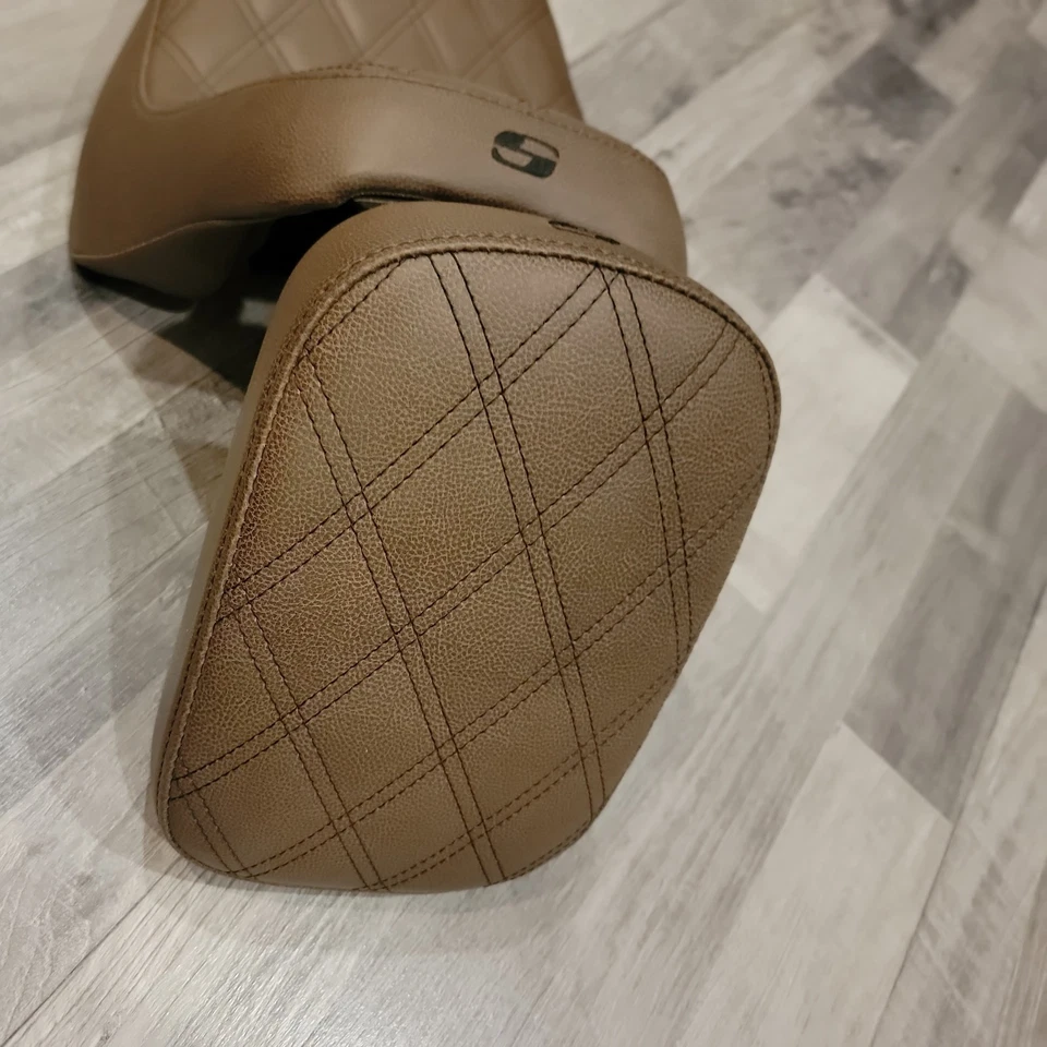 Asiento individual Saddlemen Renegade Lattice 06-17 Harley Softail Heritage Deluxe marrón Foto 3 de 4