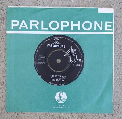THE BEATLES She Loves You R5055 UK 1963 1N/1N KT 4 Prong Centre + Sleeve