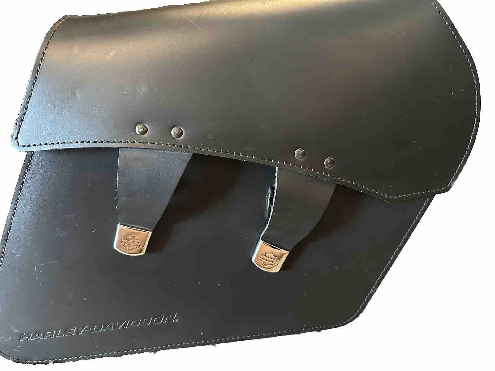 Harley Davidson Detachable Leather Saddlebag Kit FXSB Breakout 
