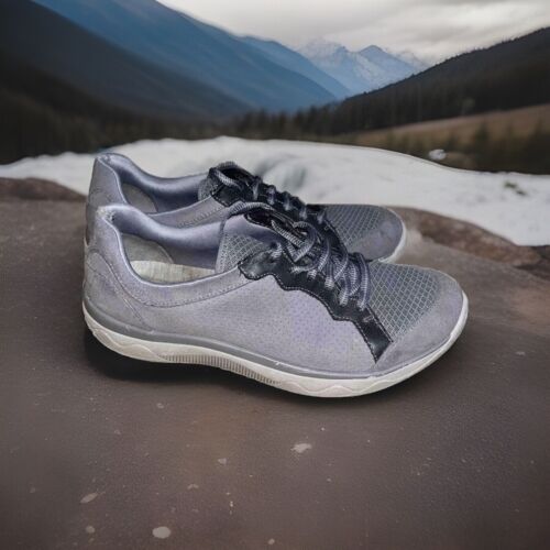 Clarks Women’s Size 8 Tennis Shoes Wavewalk Walking Casual Shoe Sneaker Clean