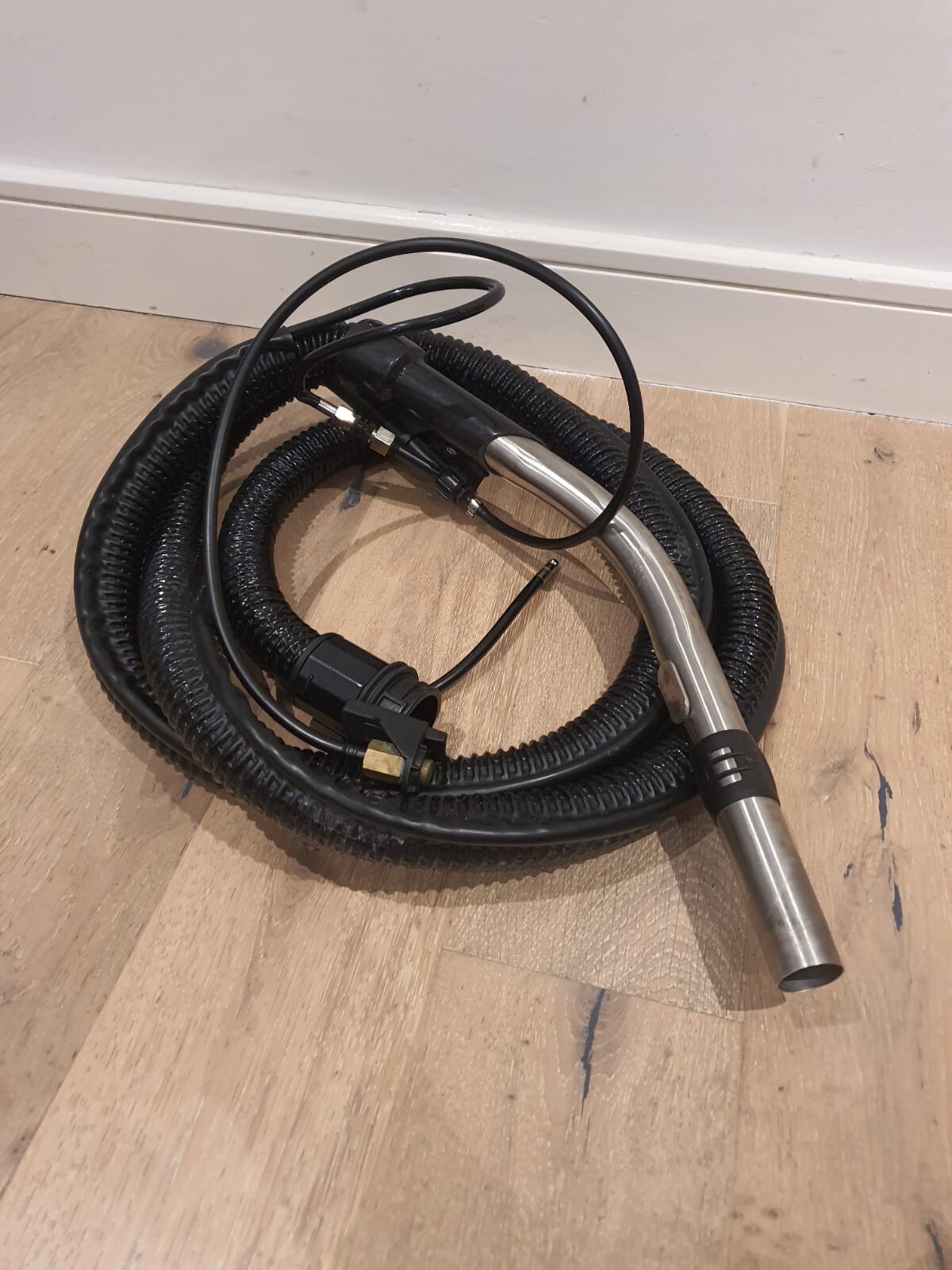 GVE370 Wet & Dry Vacuum & Carpet Cleaner eBay