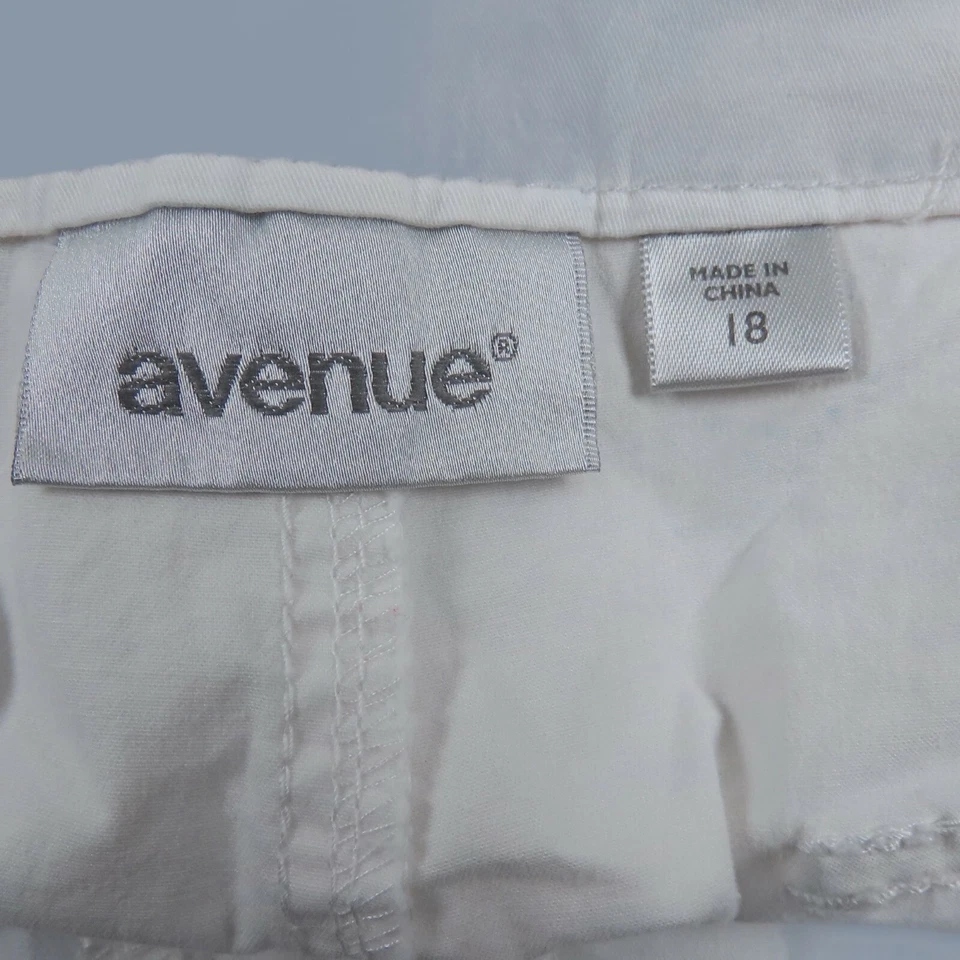 Avenue Shorts Womens Size 18 High Rise White Chino - Image 3 of 4