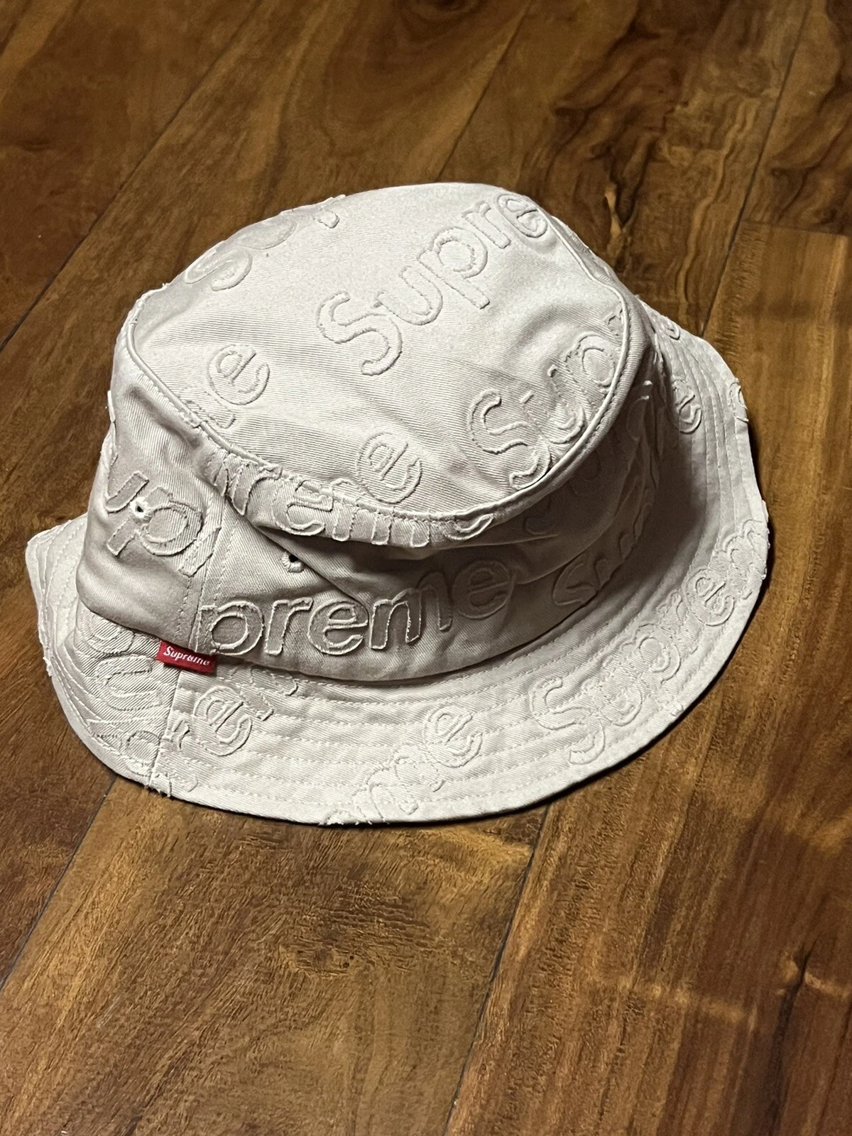 CHAPEAU CONCASSEUR SERGÉ LASER SUPRÊME/MARRON TAILLE S/M SS23 SEMAINE 13 (100% AUTHENTIQUE) NEUF