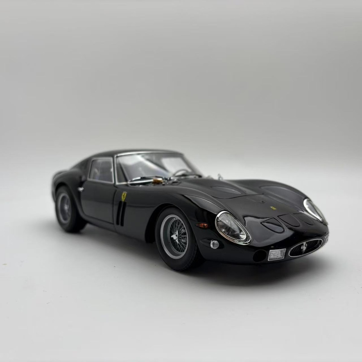 Kyosho Ferrari 250 GTO 1:18 新品未開封 Kyosho 1/18 Ferrari 250 GTO black Alloy Openable Car Model