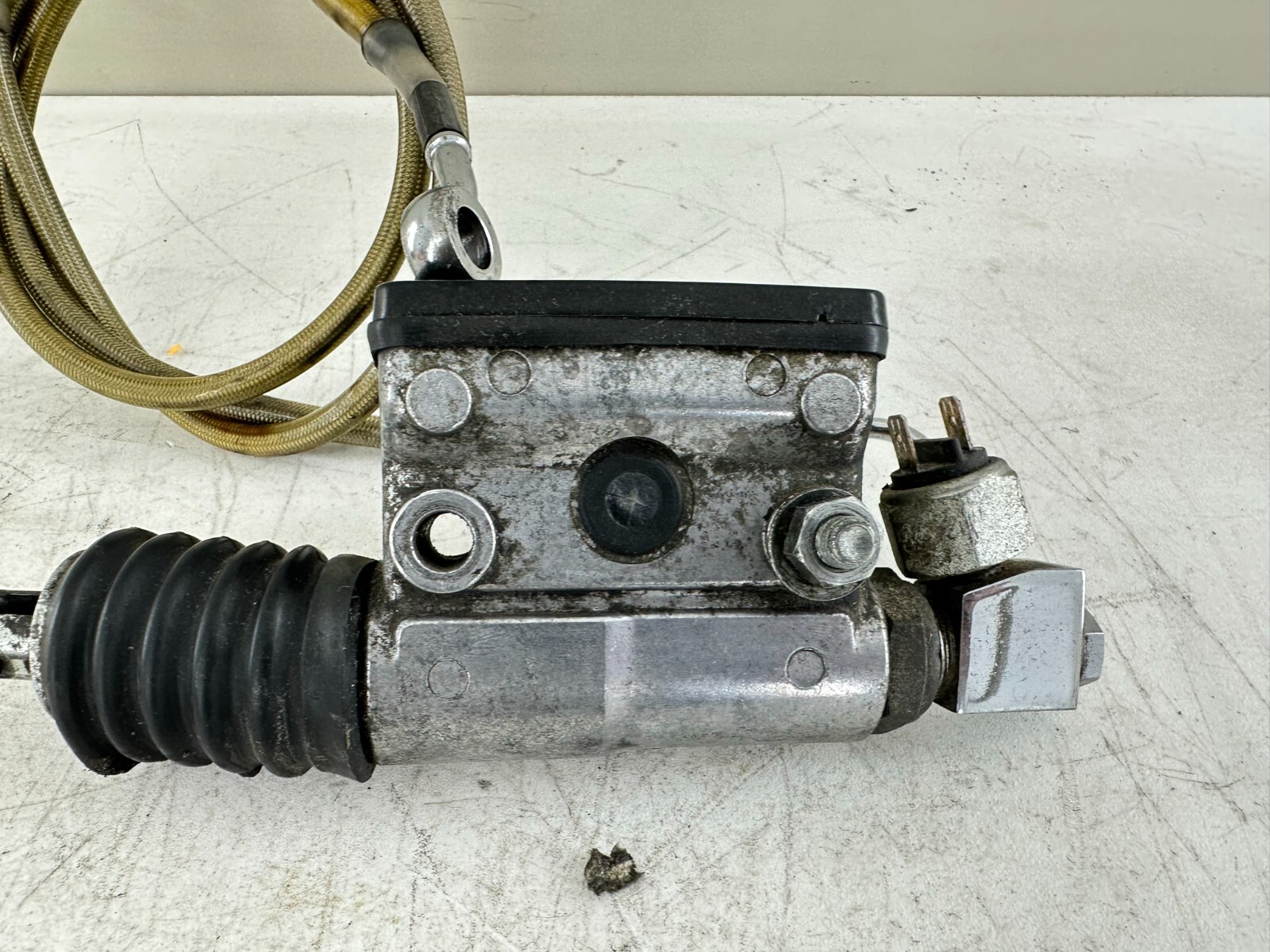 1999 HARLEY DAVIDSON SOFTAIL Rear Brake Master Cylinder & Braided Hose