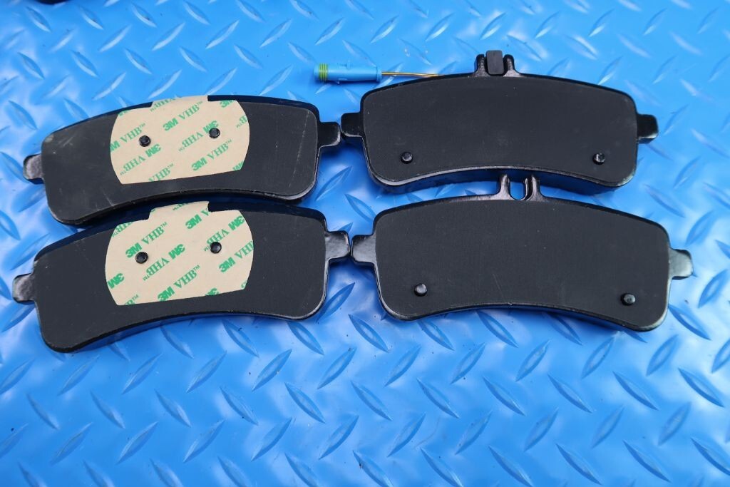 Mercedes Benz C63s C63 Sl63 Sl65 Amg front rear brake pads & rotors