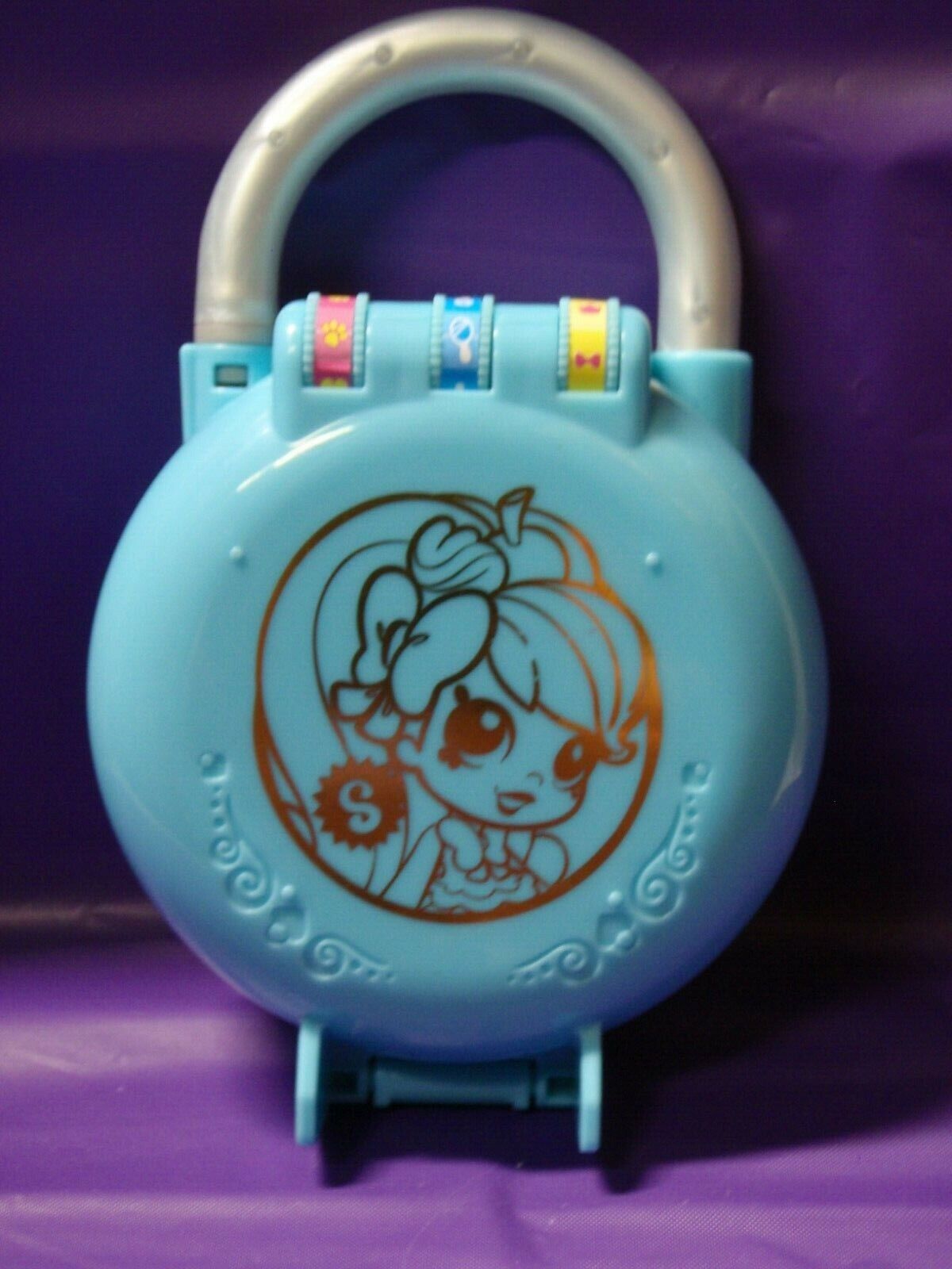 Mini Locking Polly Pocket ST23518 Light Blue by Moose - Not Complete