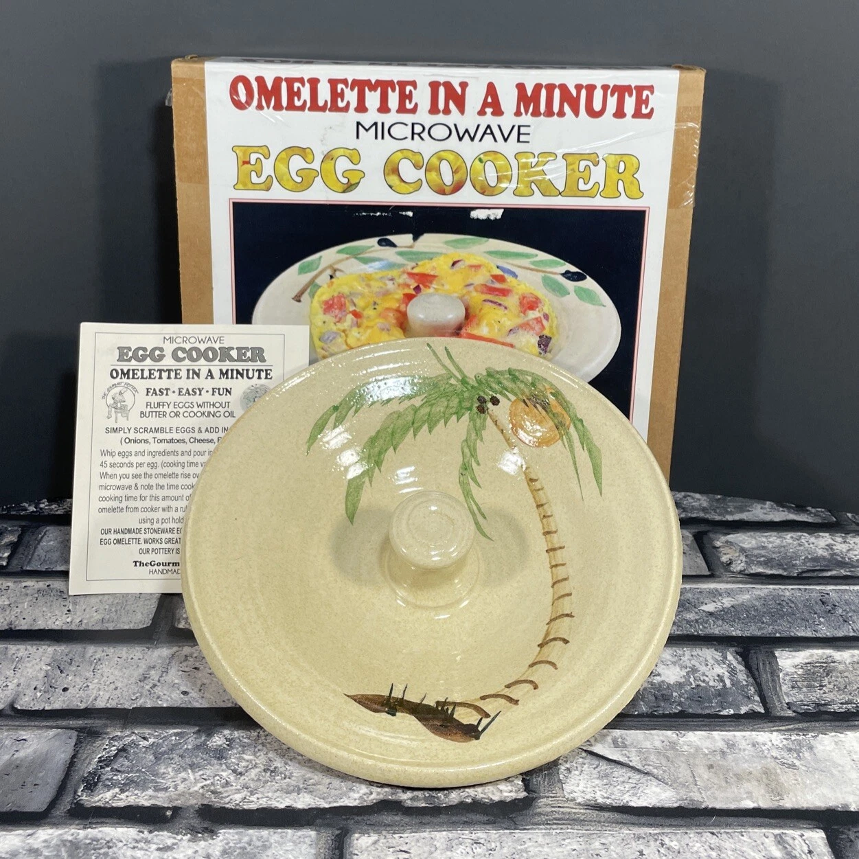 Microwave Egg Cooker Plate Omelette in a Minute The Gourmet Potter Palm Tree NEW