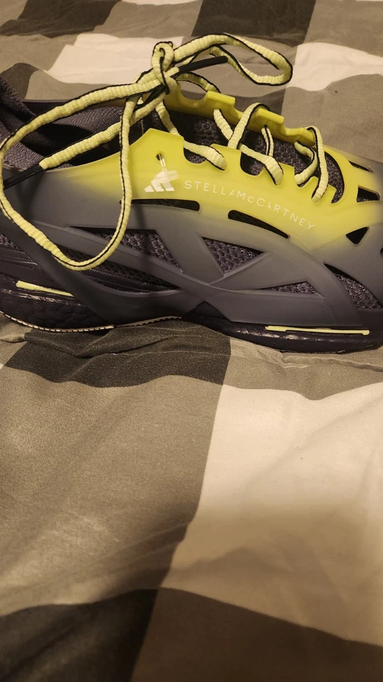 Size 8.5 - Adidas by STELLA MCCARTNEY Solarglide Women’s Running Shoes IH0082 - Image 3 of 4