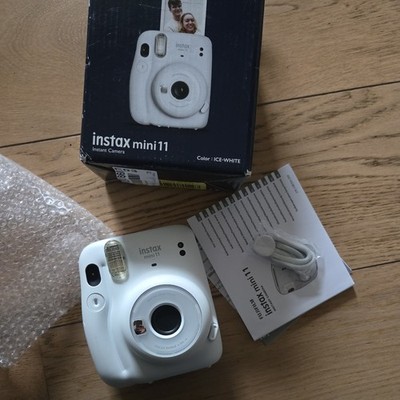 Fujifilm Film Instax Mini 11 Sofortkamera - Weiß bastler