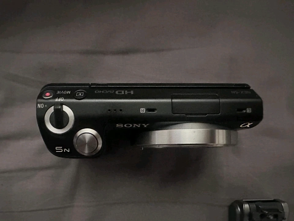 Sony NEX-5N, photo 2 of 5