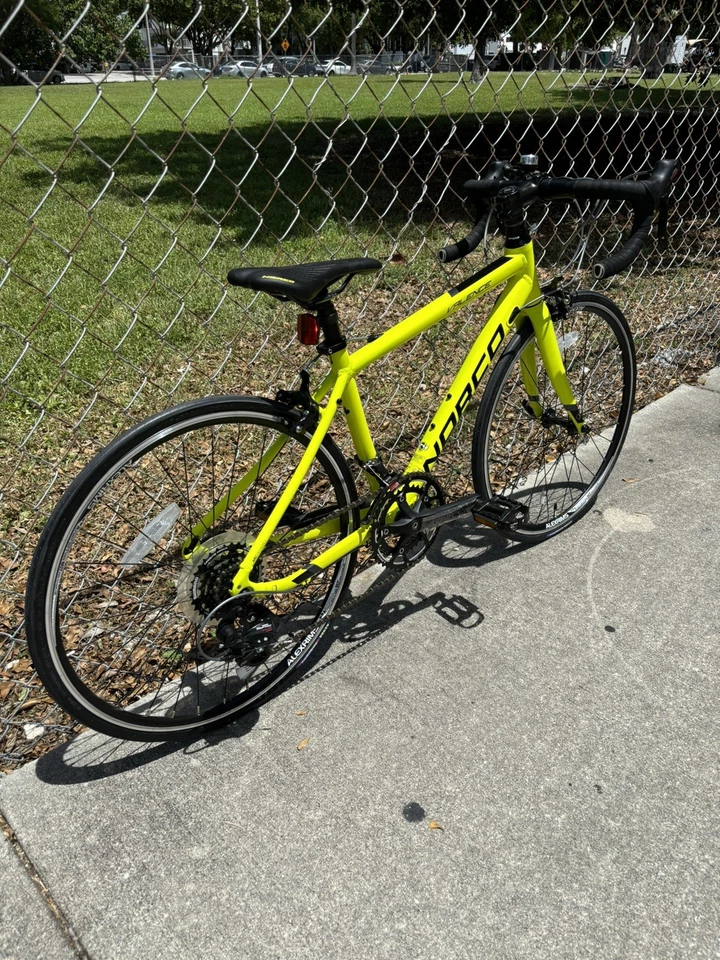 Bicicleta de Carretera Norco Valence A 24" Horquilla de Carbono Neón RARA Foto 4 de 4