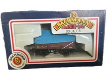 Bachmann 33-076 5-Plank China Clay Wagon with Hood, BR Brown. Used Mint In Box.