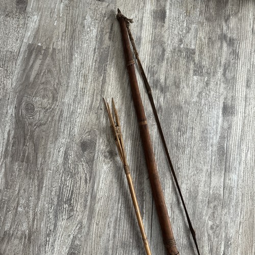 Aboriginal Australian HAND CRAFTED BOW AND ARROW Wood & Bamboo Vintage Original