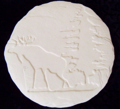 New Ready to Paint Rustic Ceramic Moose & Pine Tree 10'' diameter / 3/4'' Thick.