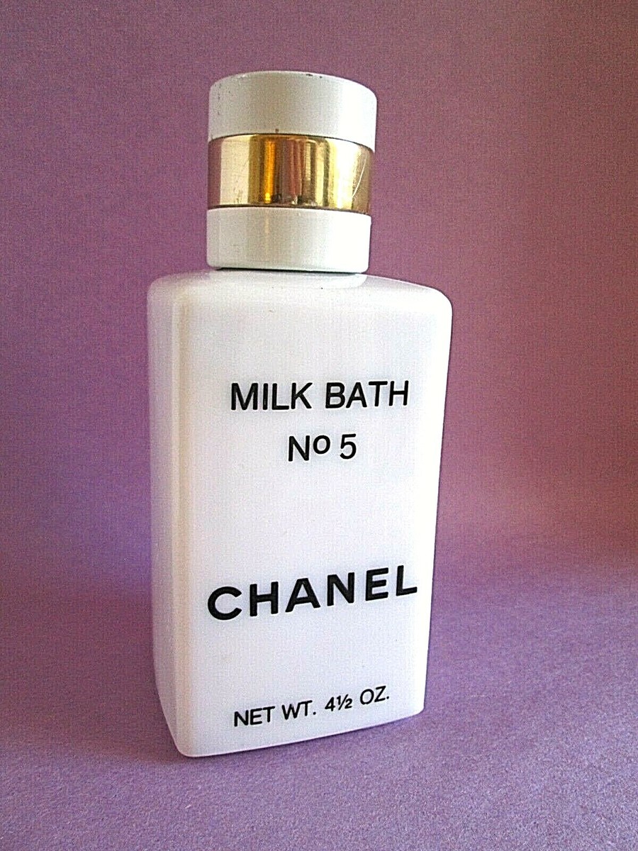 シャネル N°5 ミルキーバス　バスエッセンス　400mL CHANEL シャネル / シャネル N°5 ミルキー バスの公式商品情報｜美容