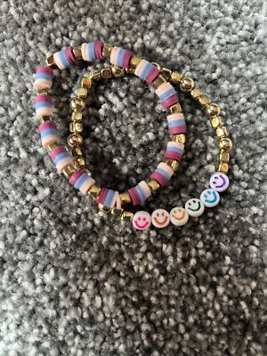Süßes 2-teiliges Regenbogen Smiley Gesicht Armband Set