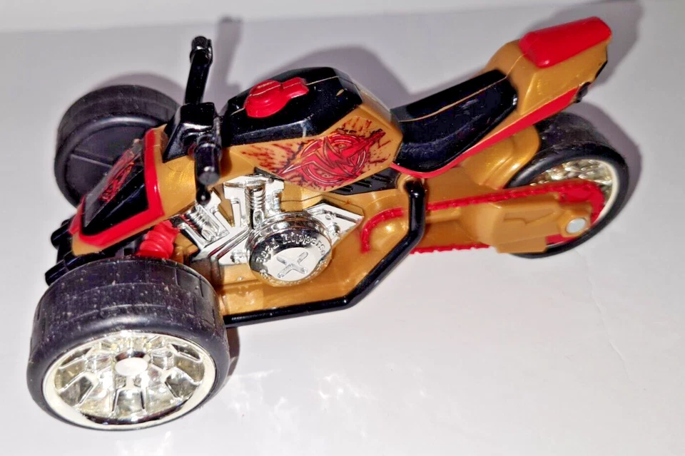 Road Rippers 2012 Trike from Chrysler Dodge Ram 1500 4X4 set Chrysler motorcycle - Image 3 of 4