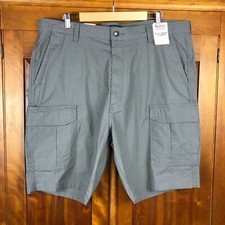Levi Strauss Signature Men's Gray Cargo Shorts SZ 42W Camping Outdoor Hiking NWT