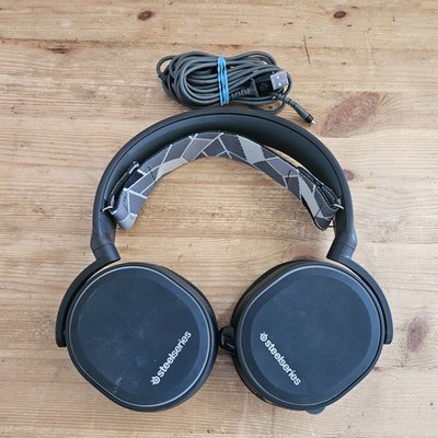 SteelSeries Arctis 3 Wired Gaming Headphones  (includes soundcard/cable)