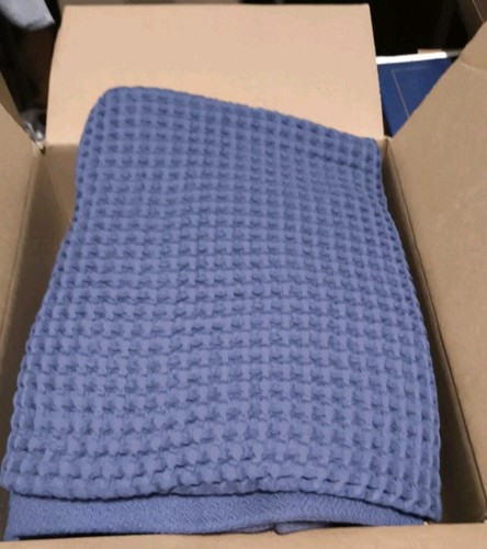 Brooklinen  Dreamweave Waffle Two Bath Towel and  Two Piece Hand Towels Abyss 