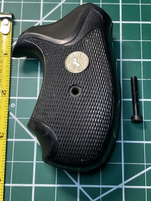 #ad Taurus 605 357 mag Factory grip and screw $24.97