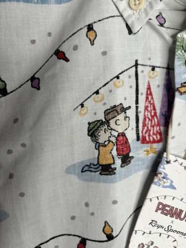 NWT REYN SPOONER Peanuts Boys XS Hawaiian Shirt Charlie Brown Christmas Sold Out - Picture 6 of 14