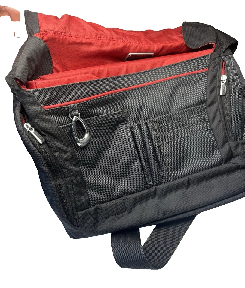 Maletín grande expandible para computadora portátil Tumi T-Tech Essential Gear suave, bolsa de mensajero Foto 2 de 4