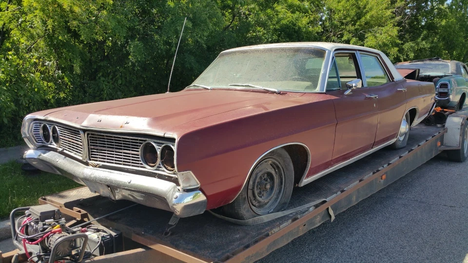 Soportes de parachoques delanteros Galaxie 500 Ford 68 1968 Galaxy XL LTD Foto 3 de 4