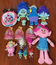 Trolls DreamWorks Lot; Hug Sing Dance CD Player Boombox w/AM/FM Radio, Plush  F