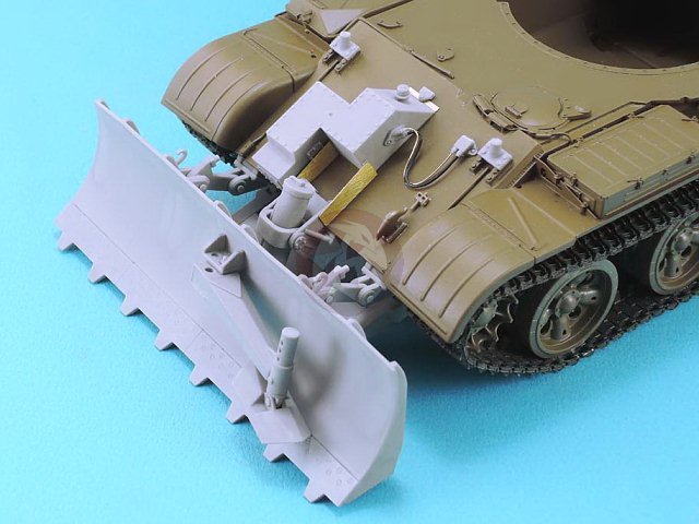Legend 1/35 BTU-55 Dozer Blade Set for Soviet Russian T-55 Series