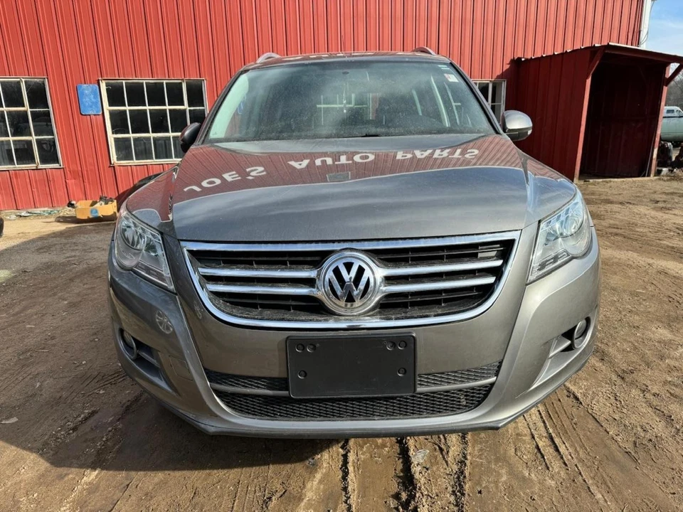 Bomba de combustible VOLKSWAGEN TIGUAN solo bomba; (2,0 L, turbo), (montada en motor) 09 10 1 Foto 3 de 4