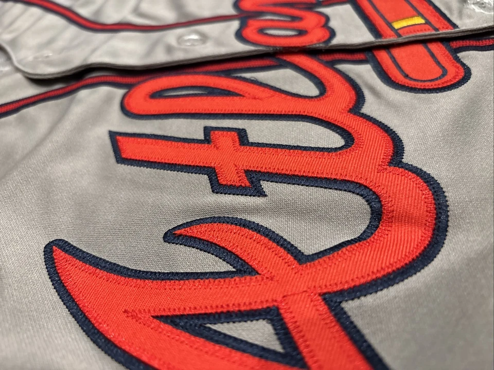 Chipper Jones Atlanta Braves Jersey Men’s XL NWT 1995 Road Gray Retro Throwback - Image 3 of 4