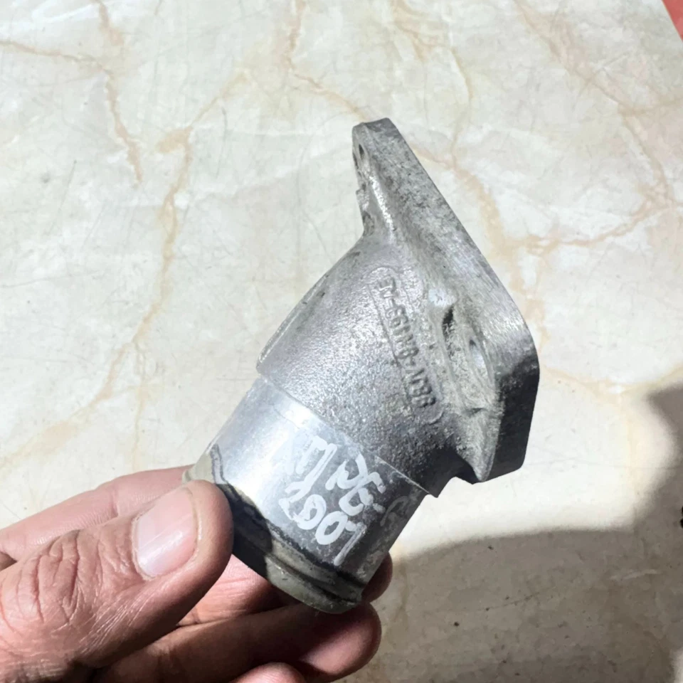 Jaguar X type 2007 Thermostat Housing Cover Genuine OEM - image 3 of 4