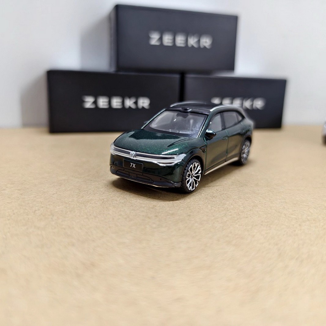 1/64 Scale Geely ZEEKR 7X SUV Green Diecast Car Model Toy