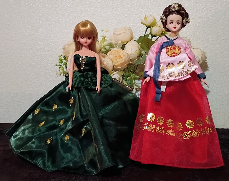 Vintage TAKARA Doll w/Young Toys Jouju Doll in Traditional Korean Hanbok Attire