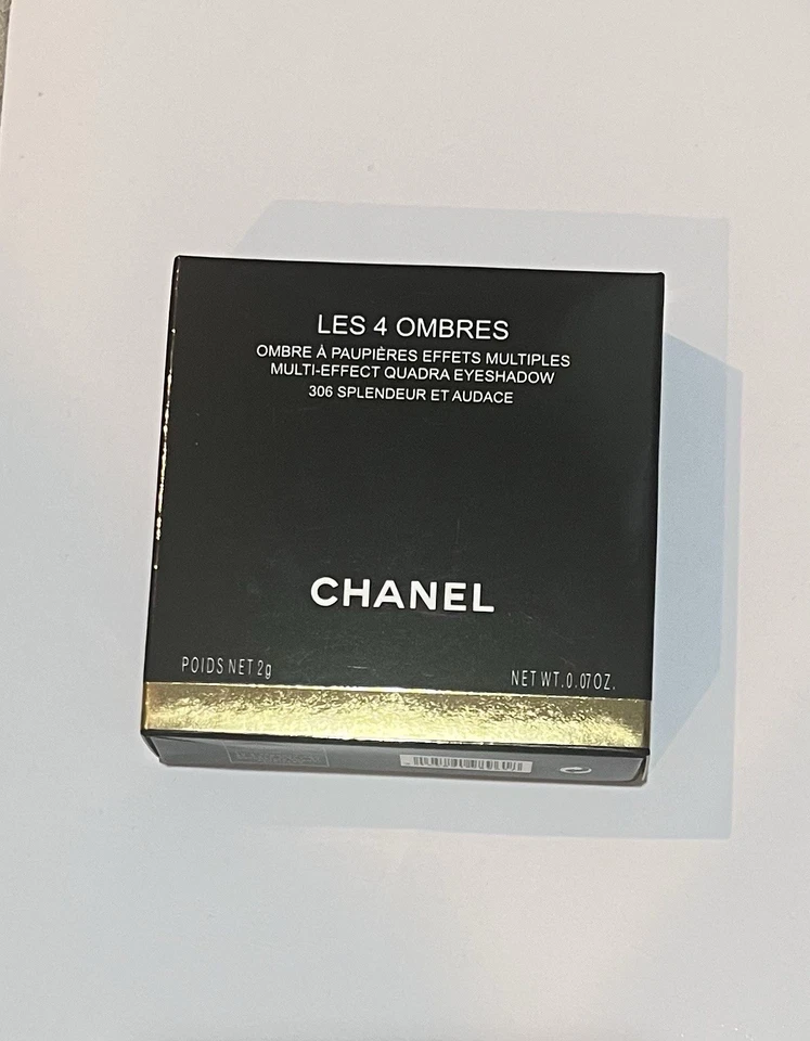 CHANEL QUADRA LES 4 OMBRES EYESHADOW LES FOLIES NOIRES BOUTONS - Image 2 of 3