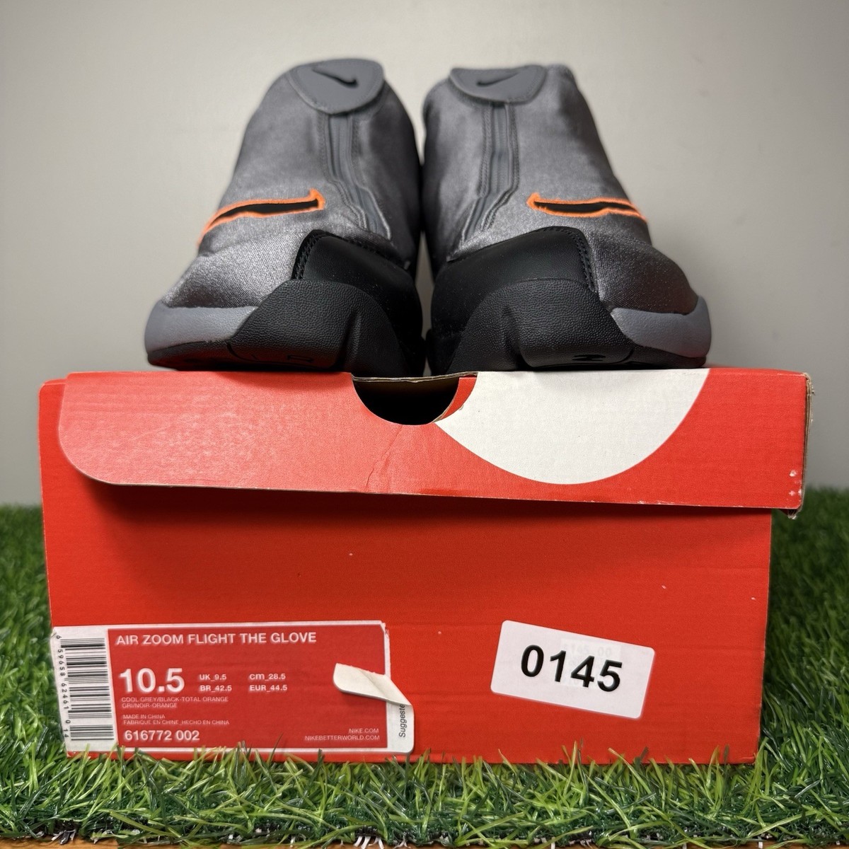 DS Nike Air Zoom Flight The Glove Cool Grey Orange Size 10.5