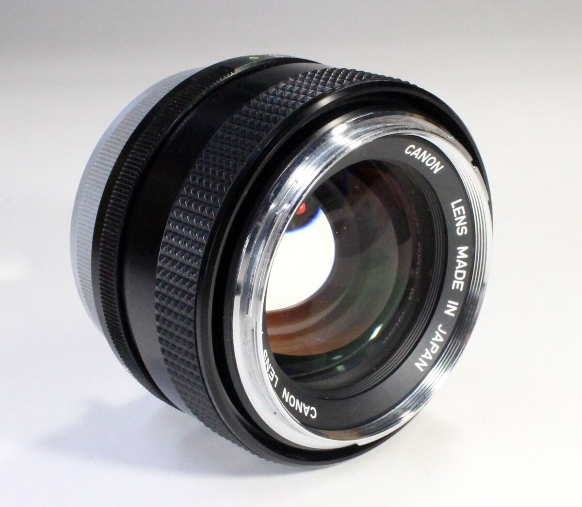 キャノン Canon FD 55mm f1.2 + フード キヤノン 旧FD 55mm/f1.2 銀枠 + 金属フードBS-58 l ＊寫眞機商