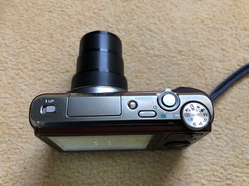 CASIO EXILIM EX-ZR700 HIGH SPEED Kompakt Digitalkamera 16.1MP 18x Braun in OVP - Bild 4 von 11