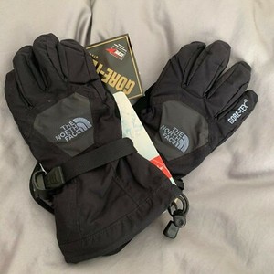 the north face hyvent gloves