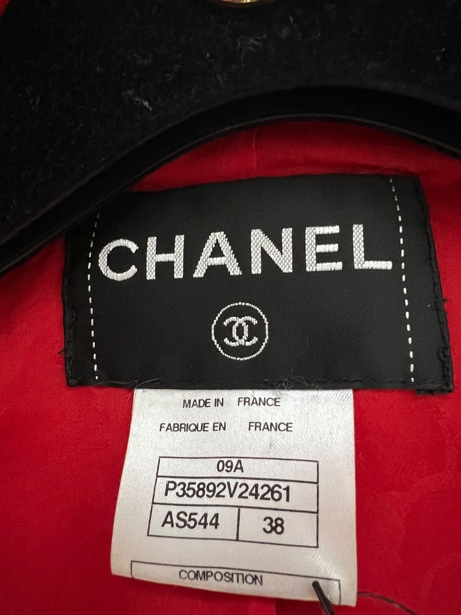 CHANEL 09A VINTAGE PARIS MOSCOW TWEED CC LOGO BUTTON JACKET FR36