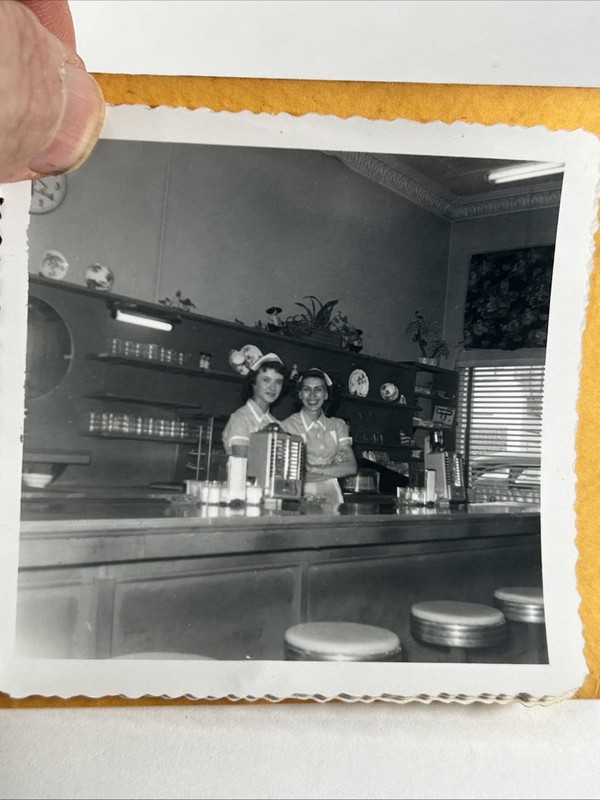 Vintage 1950s Diner Snapshot Photo Booklet-9 Photos-Ottawa, Kansas