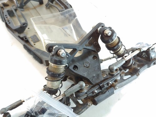 Team Losi Racing TLR 22 5.0 1/10 2wd Buggy Roller Slider Chassis w/ Custom Body - Picture 11 of 13