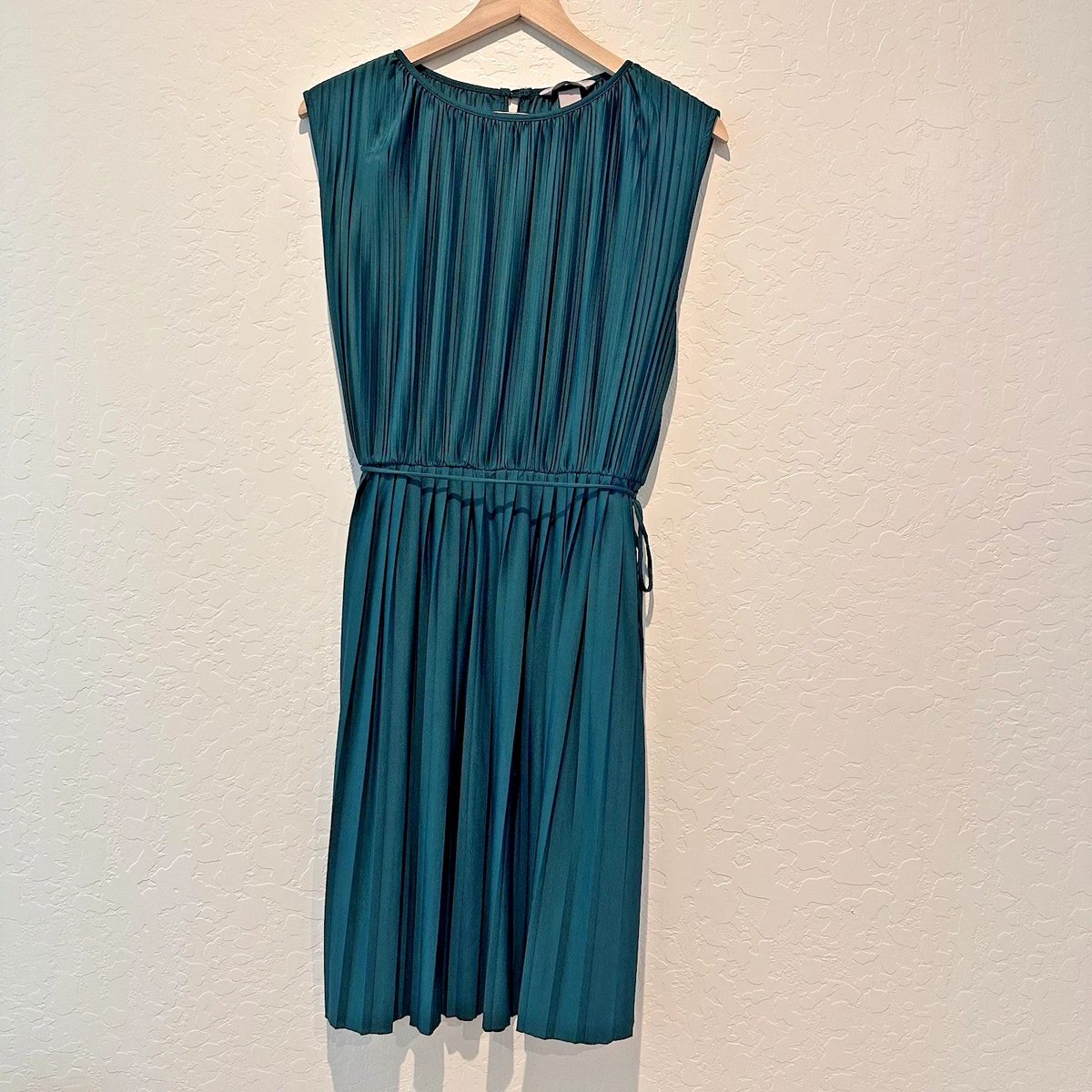 green emerald velvet dress Blumarine Green Chiff Plisse Maxi Dress main image 0