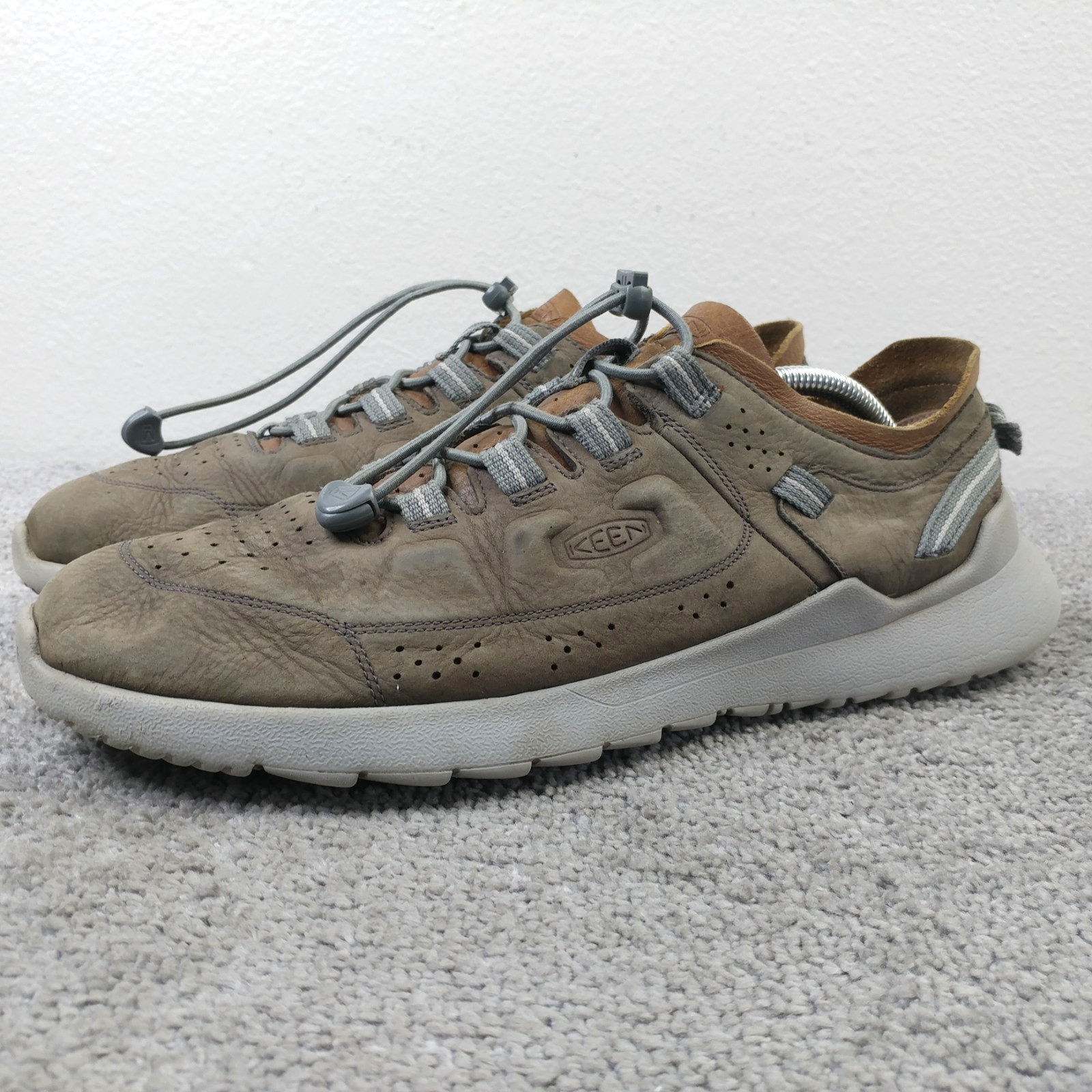 Scarpe Keen Highland da uomo taglia 12 sneakers da trekking sportive in pelle marrone elastica