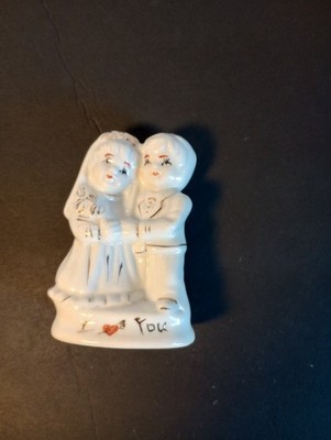 Couple Figurine White Gilded Ceramic ''I Love You'' #Wedding Topper: GOT Brand